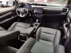 TOYOTA HILUX 2.7 SR 4X2 CD 16V FLEX 4P AUTOMÁTICO 2017/2017 ROSAUTO VEÍCULOS VENÂNCIO AIRES / Carros no Vale
