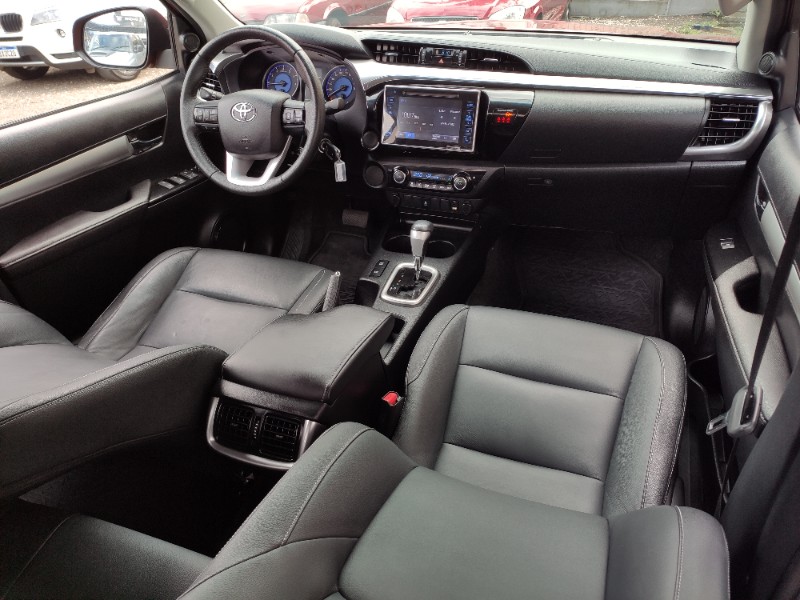 TOYOTA HILUX 2.7 SR 4X2 CD 16V FLEX 4P AUTOMÁTICO 2017/2017 ROSAUTO VEÍCULOS VENÂNCIO AIRES / Carros no Vale