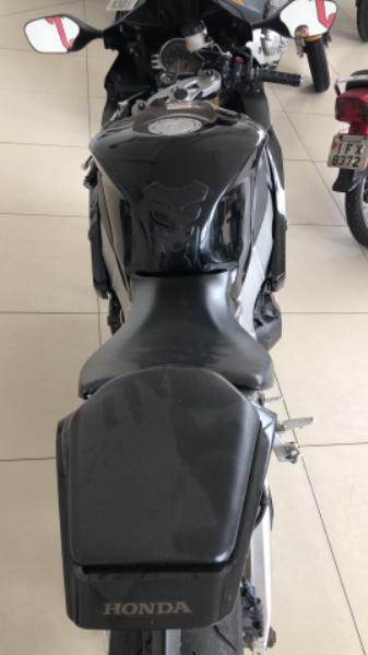 HONDA MOTOS CBR 1000 RR FIRE BLADE 2010/2010 JASER MOTOS LAJEADO / Carros no Vale