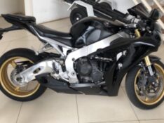 HONDA MOTOS CBR 1000 RR FIRE BLADE 2010/2010 JASER MOTOS LAJEADO / Carros no Vale