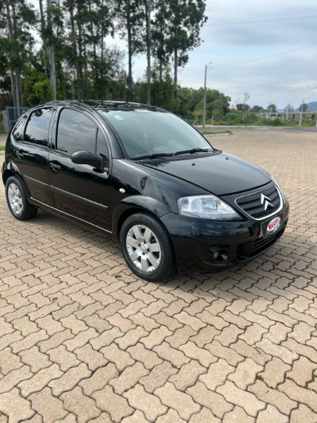 CITROEN C3 1.4 SONORA GLX 8V 2011/2012 NEURI VEÍCULOS LAJEADO / Carros no Vale