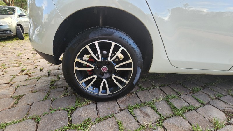 FIAT BRAVO 1.8 ESSENCE 16V AUTOMATIZADO 2014/2014 FERNANDO AUTOMÓVEIS | REVENDA DE CARROS ARROIO DO MEIO ARROIO DO MEIO / Carros no Vale