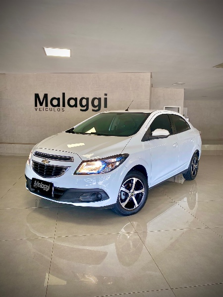 CHEVROLET PRISMA 1.4 LT 2014/2015 MALAGGI VEÍCULOS ENCANTADO / Carros no Vale