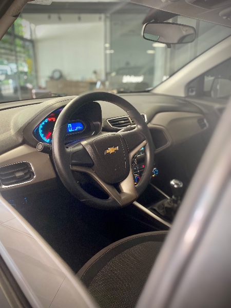 CHEVROLET PRISMA 1.4 LT 2014/2015 MALAGGI VEÍCULOS ENCANTADO / Carros no Vale