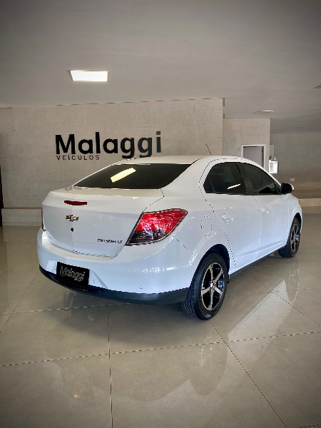 CHEVROLET PRISMA 1.4 LT 2014/2015 MALAGGI VEÍCULOS ENCANTADO / Carros no Vale