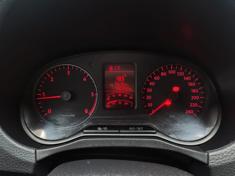 VOLKSWAGEN AMAROK S CABINE DUPLA 4X4 2.0 16V TDI TURBO 2014/2015 TS VEÍCULOS ANTA GORDA / Carros no Vale