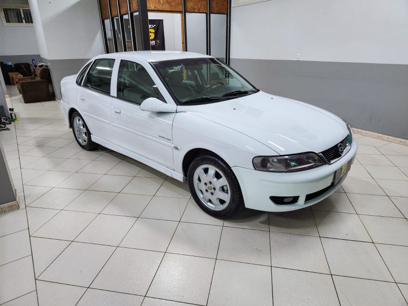 CHEVROLET VECTRA ELEGANCE 2.0 8V 2004/2005 TS VEÍCULOS ANTA GORDA / Carros no Vale