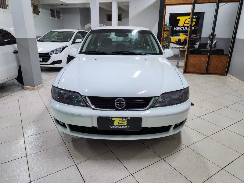 CHEVROLET VECTRA ELEGANCE 2.0 8V 2004/2005 TS VEÍCULOS ANTA GORDA / Carros no Vale