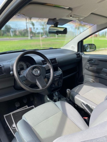 VOLKSWAGEN FOX 1.0 MI ROUTE 8V 2008/2009 NEURI VEÍCULOS LAJEADO / Carros no Vale