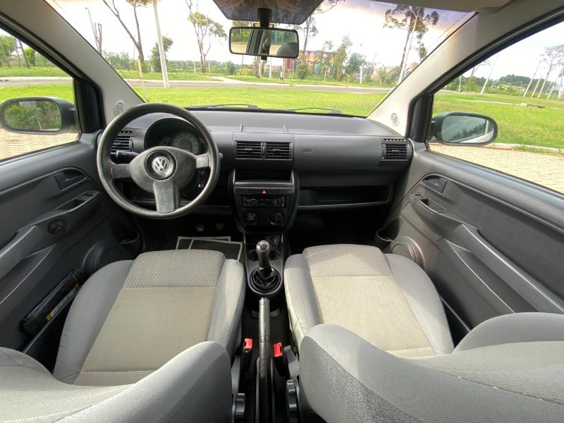 VOLKSWAGEN FOX 1.0 MI ROUTE 8V 2008/2009 NEURI VEÍCULOS LAJEADO / Carros no Vale