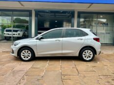 CHEVROLET ONIX LT 1.0 2022/2023 SÉTIMA VEÍCULOS GUAPORÉ / Carros no Vale