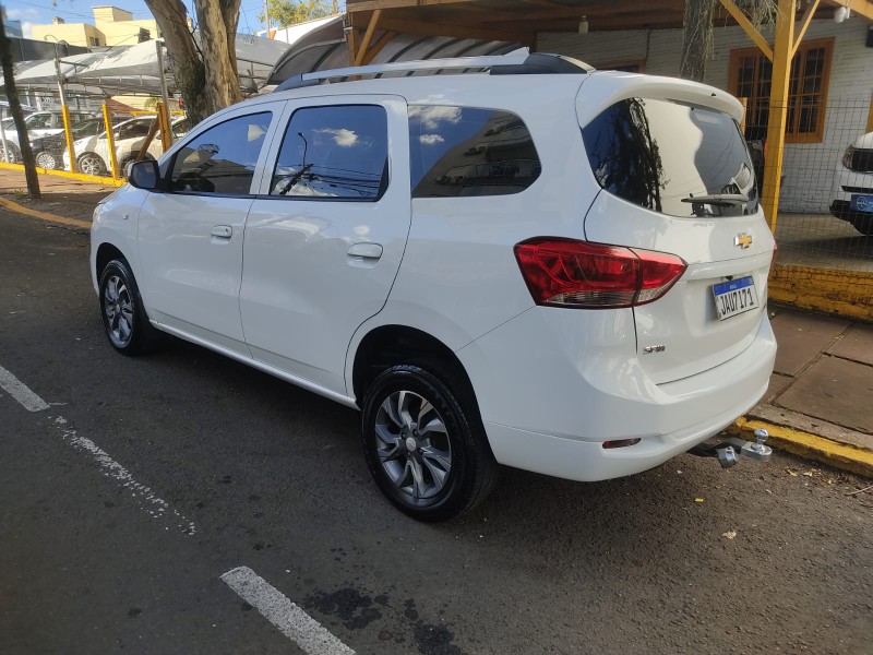 CHEVROLET SPIN 1.8 LS 2021/2022 ALTERNATIVA VEÍCULOS LAJEADO / Carros no Vale