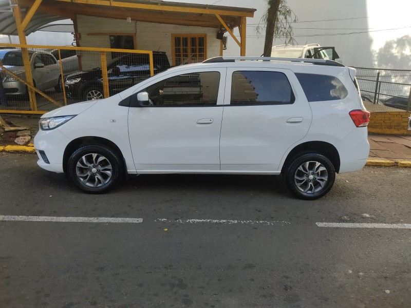 CHEVROLET SPIN 1.8 LS 2021/2022 ALTERNATIVA VEÍCULOS LAJEADO / Carros no Vale
