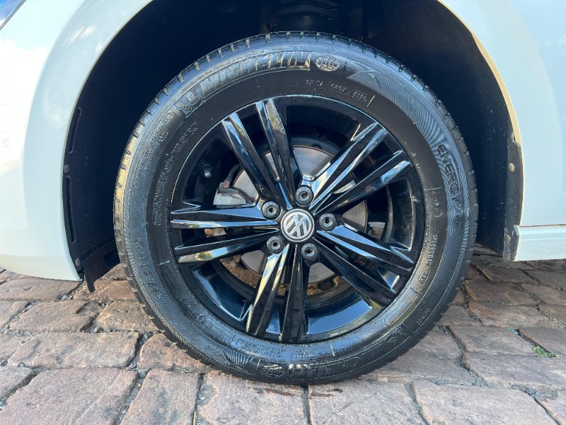 VOLKSWAGEN POLO 1.0 MPI TOTAL FLEX MANUAL 2019/2019 AR MULTIMARCAS VENÂNCIO AIRES / Carros no Vale