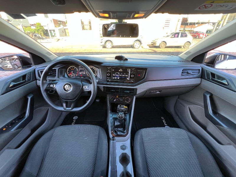 VOLKSWAGEN POLO 1.0 MPI TOTAL FLEX MANUAL 2019/2019 AR MULTIMARCAS VENÂNCIO AIRES / Carros no Vale