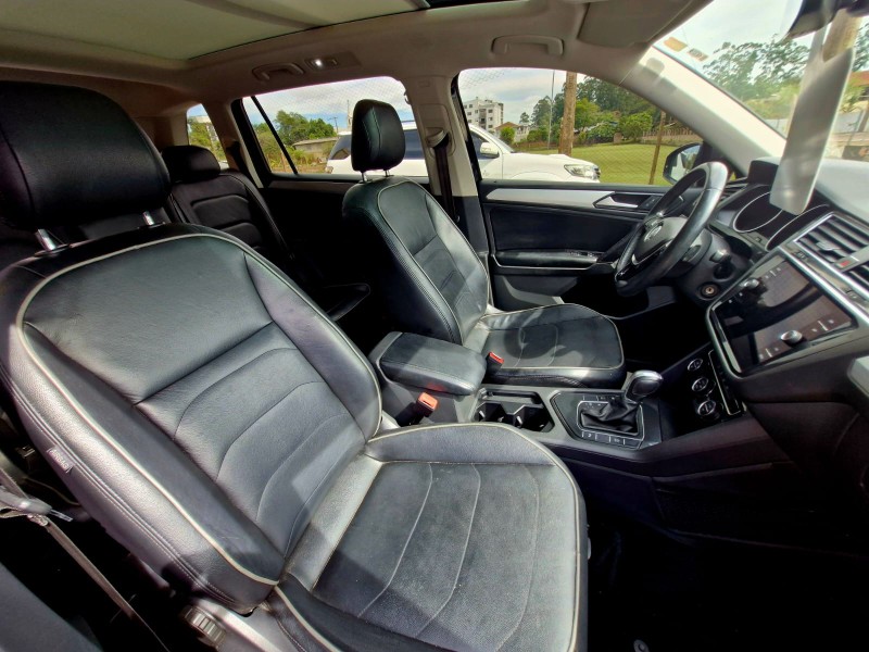 VOLKSWAGEN TIGUAN 1.4 ALLSPACE 250 TSI 2018/2018 CRUZEIRO MULTIMARCAS CRUZEIRO DO SUL / Carros no Vale