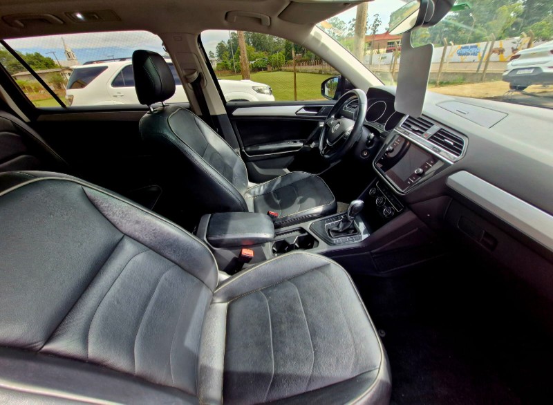 VOLKSWAGEN TIGUAN 1.4 ALLSPACE 250 TSI 2018/2018 CRUZEIRO MULTIMARCAS CRUZEIRO DO SUL / Carros no Vale