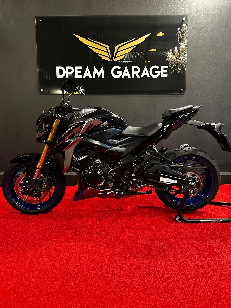 SUZUKI MOTOS GSX R 750 W /2024 EXCLUSIVO VEÍCULOS SANTA CRUZ DO SUL / Carros no Vale