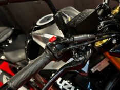 SUZUKI MOTOS GSX R 750 W /2024 EXCLUSIVO VEÍCULOS SANTA CRUZ DO SUL / Carros no Vale