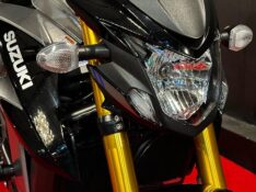 SUZUKI MOTOS GSX R 750 W /2024 EXCLUSIVO VEÍCULOS SANTA CRUZ DO SUL / Carros no Vale