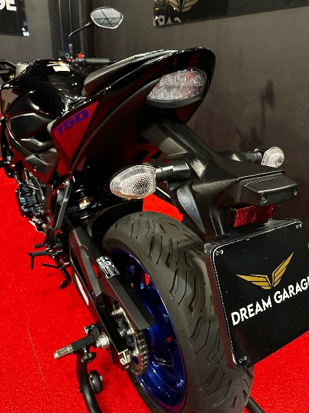 SUZUKI MOTOS GSX R 750 W /2024 EXCLUSIVO VEÍCULOS SANTA CRUZ DO SUL / Carros no Vale