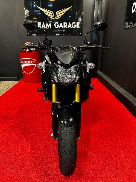 SUZUKI MOTOS GSX R 750 W /2024 EXCLUSIVO VEÍCULOS SANTA CRUZ DO SUL / Carros no Vale