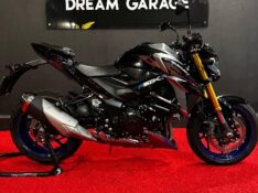 SUZUKI MOTOS GSX R 750 W /2024 EXCLUSIVO VEÍCULOS SANTA CRUZ DO SUL / Carros no Vale