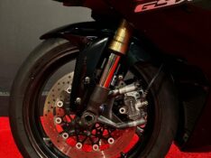 SUZUKI MOTOS GSX R 1000 SRAD /2011 EXCLUSIVO VEÍCULOS SANTA CRUZ DO SUL / Carros no Vale