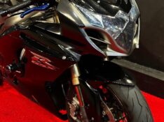 SUZUKI MOTOS GSX R 1000 SRAD /2011 EXCLUSIVO VEÍCULOS SANTA CRUZ DO SUL / Carros no Vale