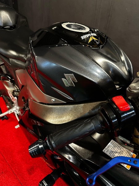 SUZUKI MOTOS GSX R 1000 SRAD /2011 EXCLUSIVO VEÍCULOS SANTA CRUZ DO SUL / Carros no Vale