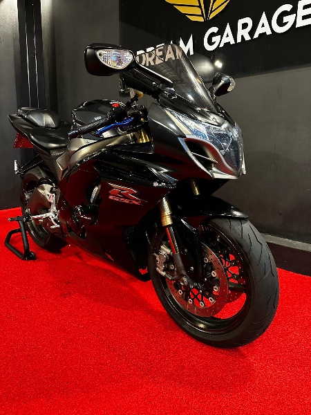 SUZUKI MOTOS GSX R 1000 SRAD /2011 EXCLUSIVO VEÍCULOS SANTA CRUZ DO SUL / Carros no Vale
