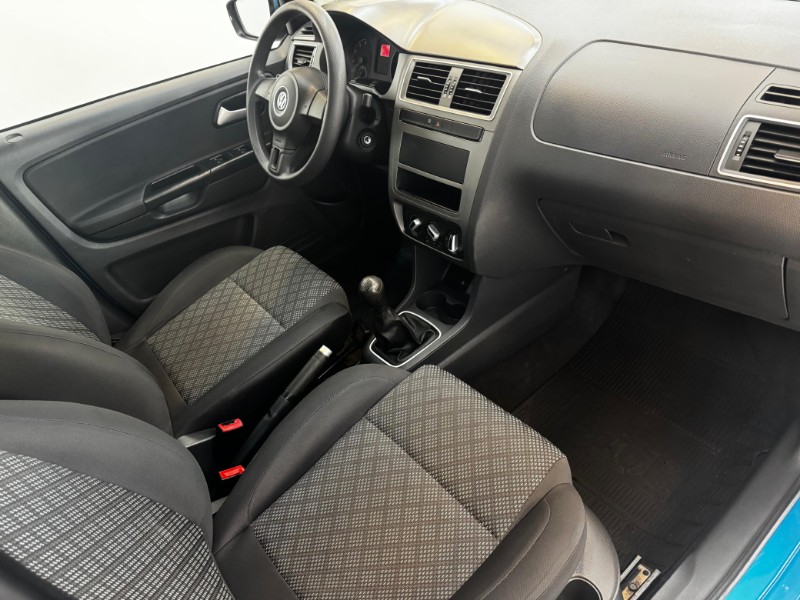 VOLKSWAGEN FOX 1.6 TRENDLINE 8V 2015/2015 LUCAS AUTOMÓVEIS BOM RETIRO DO SUL / Carros no Vale