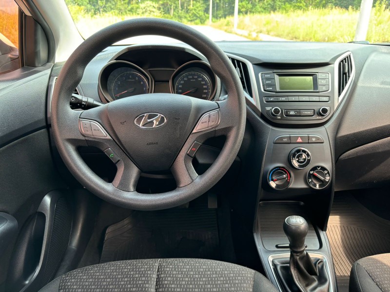 HYUNDAI HB20 C.STYLE/C.PLUS /2016 RT 811 VEÍCULOS ARROIO DO MEIO / Carros no Vale