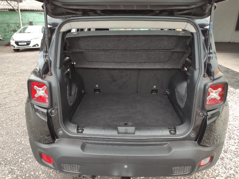 JEEP RENEGADE 1.8 16V FLEX 4P MANUAL 2016/2016 ROSAUTO VEÍCULOS VENÂNCIO AIRES / Carros no Vale