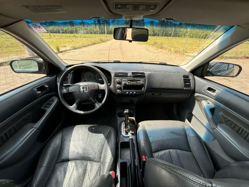 HONDA CIVIC SEDAN LX /2004 RT 811 VEÍCULOS ARROIO DO MEIO / Carros no Vale