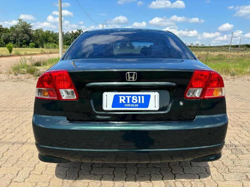HONDA CIVIC SEDAN LX /2004 RT 811 VEÍCULOS ARROIO DO MEIO / Carros no Vale