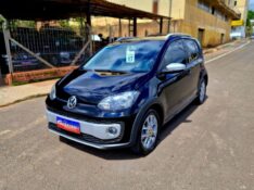 VOLKSWAGEN UP! CROSS 1.0 TSI TOTAL 12V 2017/2017 CRUZEIRO MULTIMARCAS CRUZEIRO DO SUL / Carros no Vale