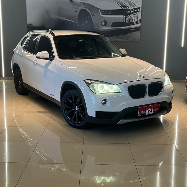BMW X1 2.0 18I SDRIVE 4X2 16V 2014/2014 JM AUTOMÓVEIS VENÂNCIO AIRES / Carros no Vale