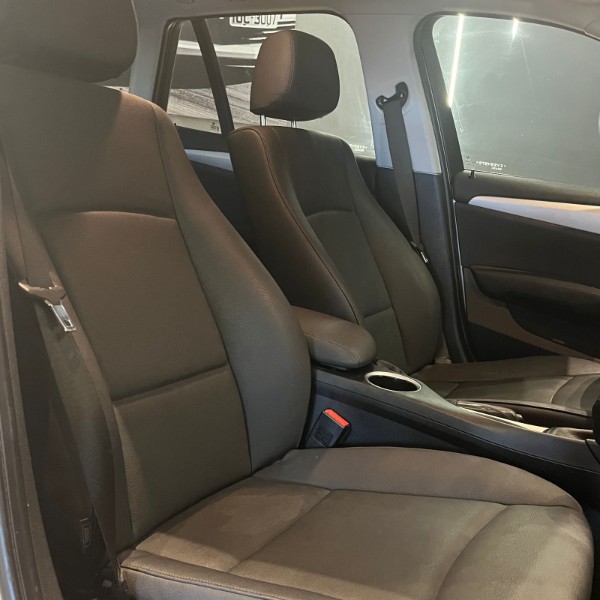 BMW X1 2.0 18I SDRIVE 4X2 16V 2014/2014 JM AUTOMÓVEIS VENÂNCIO AIRES / Carros no Vale