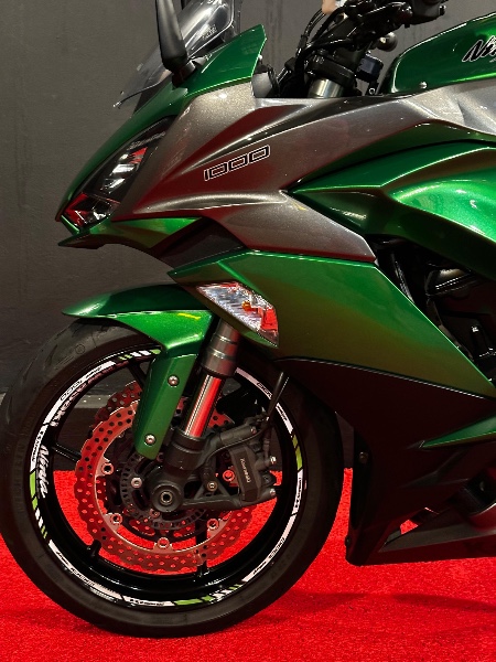 KAWASAKI NINJA 1000 /2018 EXCLUSIVO VEÍCULOS SANTA CRUZ DO SUL / Carros no Vale