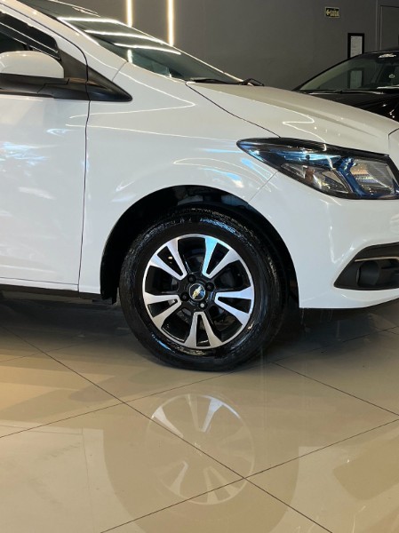CHEVROLET PRISMA 1.4 LT 2013/2014 JM AUTOMÓVEIS VENÂNCIO AIRES / Carros no Vale