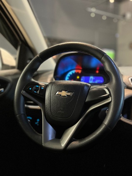 CHEVROLET PRISMA 1.4 LT 2013/2014 JM AUTOMÓVEIS VENÂNCIO AIRES / Carros no Vale