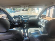 RENAULT DUSTER 2.0 D 4X2A 2014/2015 ADRIANO VEÍCULOS CRUZEIRO DO SUL / Carros no Vale