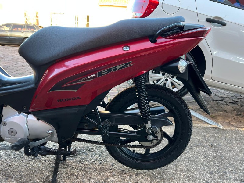 HONDA MOTOS BIZ 125 EX 2012/2013 AR MULTIMARCAS VENÂNCIO AIRES / Carros no Vale
