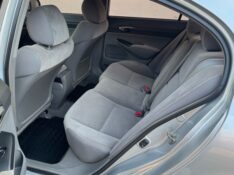 HONDA CIVIC SEDAN LXL /2011 IDEAL VEÍCULOS LAJEADO / Carros no Vale