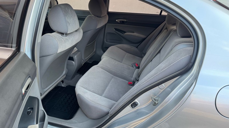HONDA CIVIC SEDAN LXL /2011 IDEAL VEÍCULOS LAJEADO / Carros no Vale