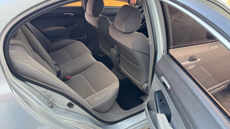 HONDA CIVIC SEDAN LXL /2011 IDEAL VEÍCULOS LAJEADO / Carros no Vale