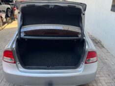 HONDA CIVIC SEDAN LXL /2011 IDEAL VEÍCULOS LAJEADO / Carros no Vale