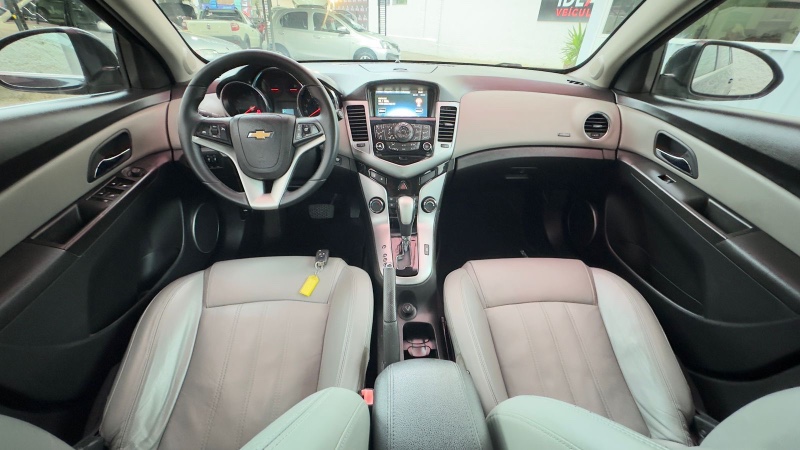 CHEVROLET CRUZE LTZ /2013 IDEAL VEÍCULOS LAJEADO / Carros no Vale