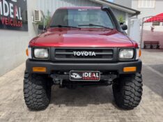 TOYOTA HILUX /1993 IDEAL VEÍCULOS LAJEADO / Carros no Vale